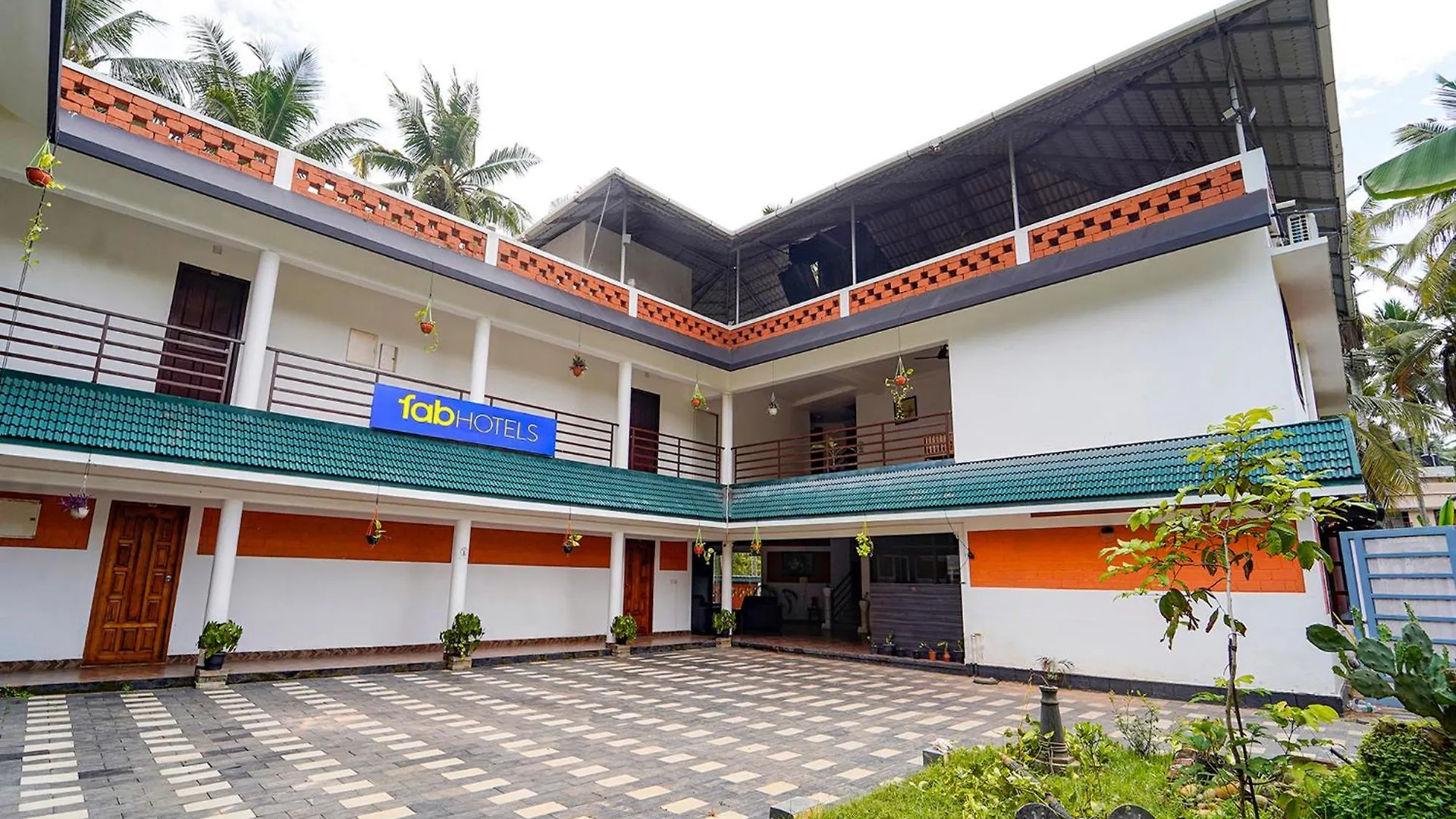 Fabhotel Star Inn Plus - Nr Kovalam Beach Hotell